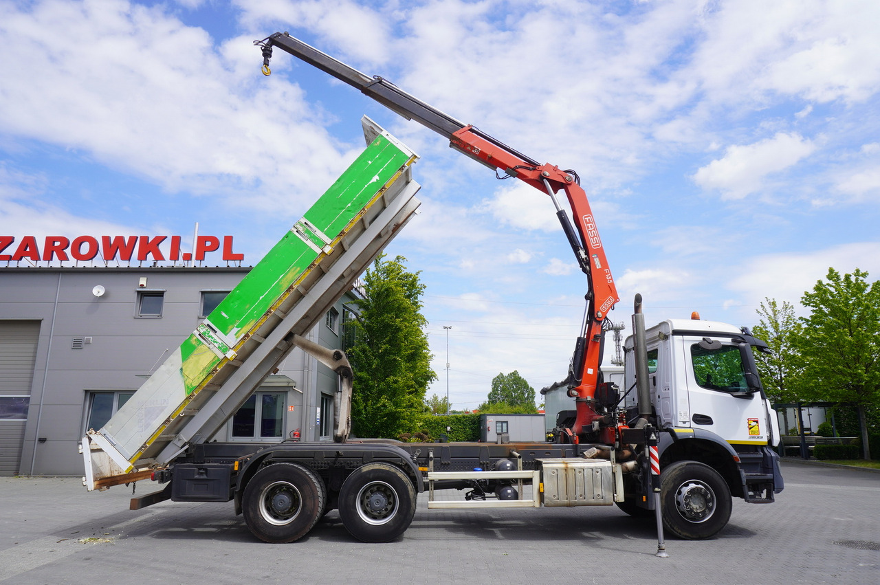 MERCEDES-BENZ AROCS 2633 6x4 / 5.5 T crane FASSI F135 / Tipper 15 EPAL - Crane truck: picture 4 MERCEDES-BENZ AROCS 2633 6x4 / 5.5 T crane FASSI F135 / Tipper 15 EPAL - Crane truck: picture 4