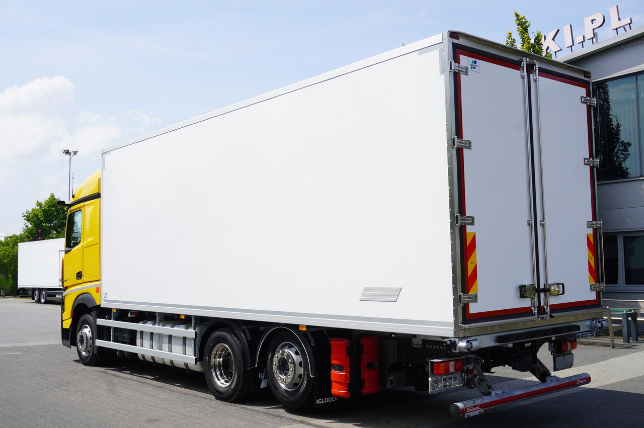 MERCEDES-BENZ Actros 2545 MP5 6×2 E6 / NEW Igloocar refrigerator / 19 pallets / Carrier Supra 850 - Refrigerator truck: picture 3 MERCEDES-BENZ Actros 2545 MP5 6×2 E6 / NEW Igloocar refrigerator / 19 pallets / Carrier Supra 850 - Refrigerator truck: picture 3