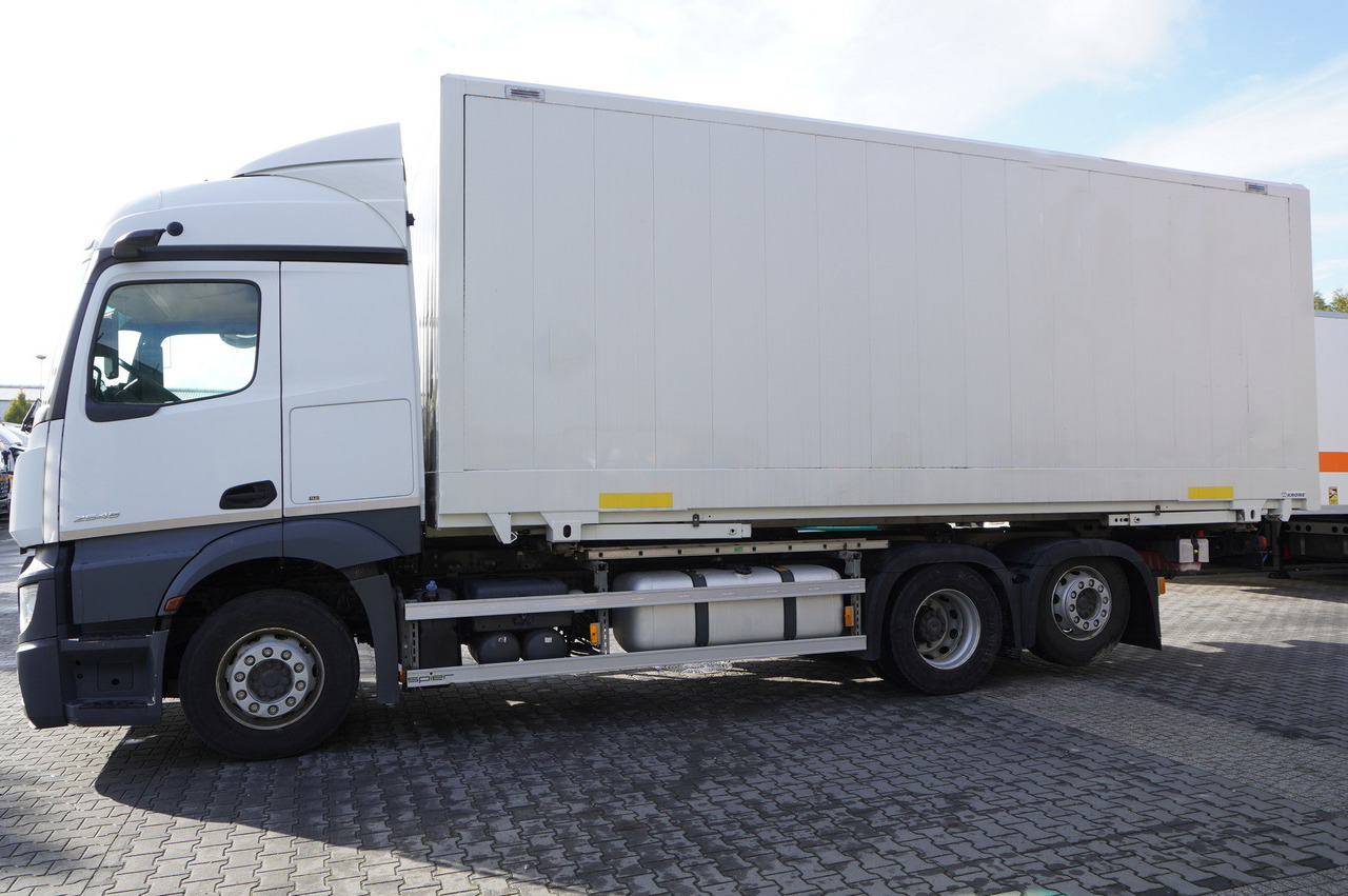 MERCEDES-BENZ Actros 2545 MP5 / KRONE 18 EPAL box body / ADR AT - Refrigerator truck: picture 5 MERCEDES-BENZ Actros 2545 MP5 / KRONE 18 EPAL box body / ADR AT - Refrigerator truck: picture 5