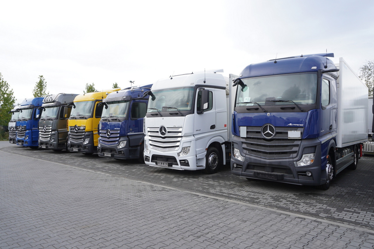 MERCEDES-BENZ Actros 2545 / Multitemperature Refrigerator / several units - Refrigerator truck: picture 2 MERCEDES-BENZ Actros 2545 / Multitemperature Refrigerator / several units - Refrigerator truck: picture 2