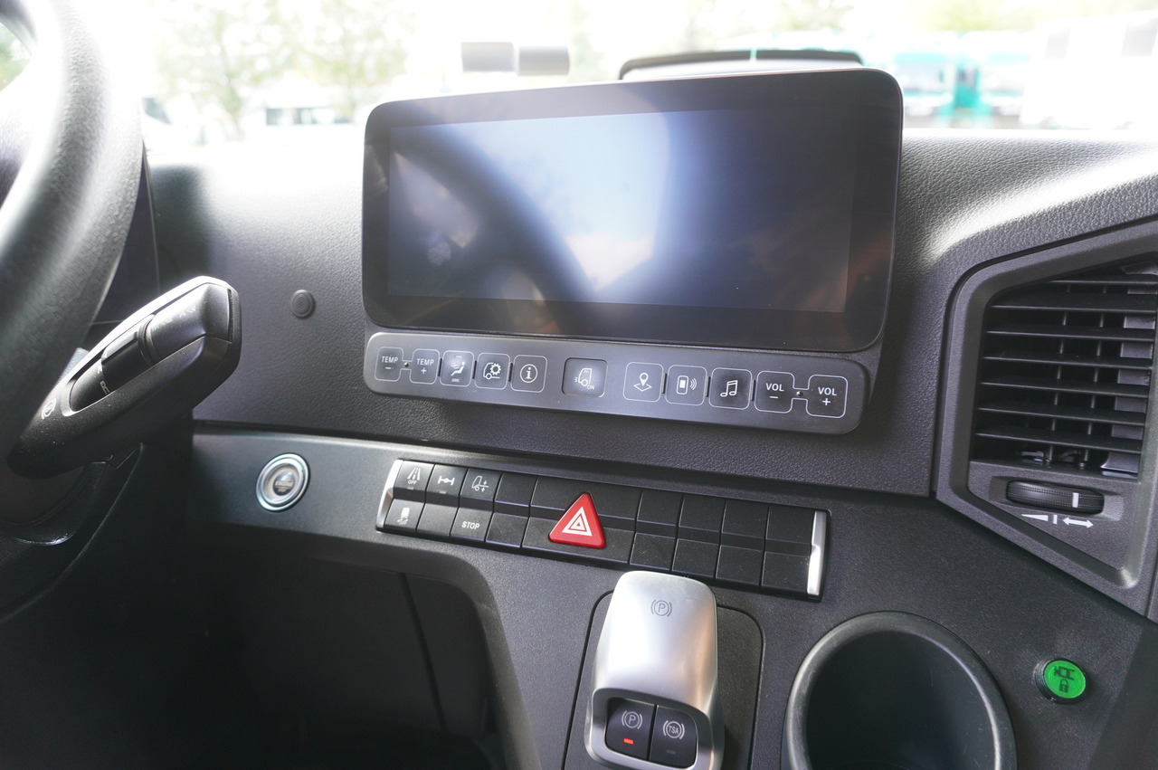 Refrigerator truck MERCEDES-BENZ Actros 2546 / Lecapitaine refrigerator 20 EPAL / Multitemperature / Carrier Supra 1150 MT: picture 21 Refrigerator truck MERCEDES-BENZ Actros 2546 / Lecapitaine refrigerator 20 EPAL / Multitemperature / Carrier Supra 1150 MT: picture 21