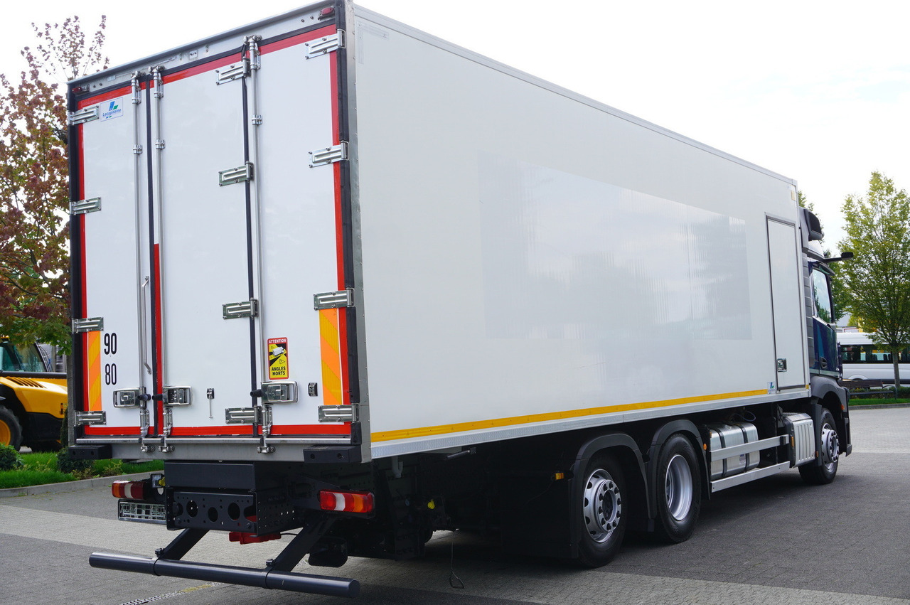 Refrigerator truck MERCEDES-BENZ Actros 2546 / Lecapitaine refrigerator 20 EPAL / Multitemperature / Carrier Supra 1150 MT: picture 6 Refrigerator truck MERCEDES-BENZ Actros 2546 / Lecapitaine refrigerator 20 EPAL / Multitemperature / Carrier Supra 1150 MT: picture 6