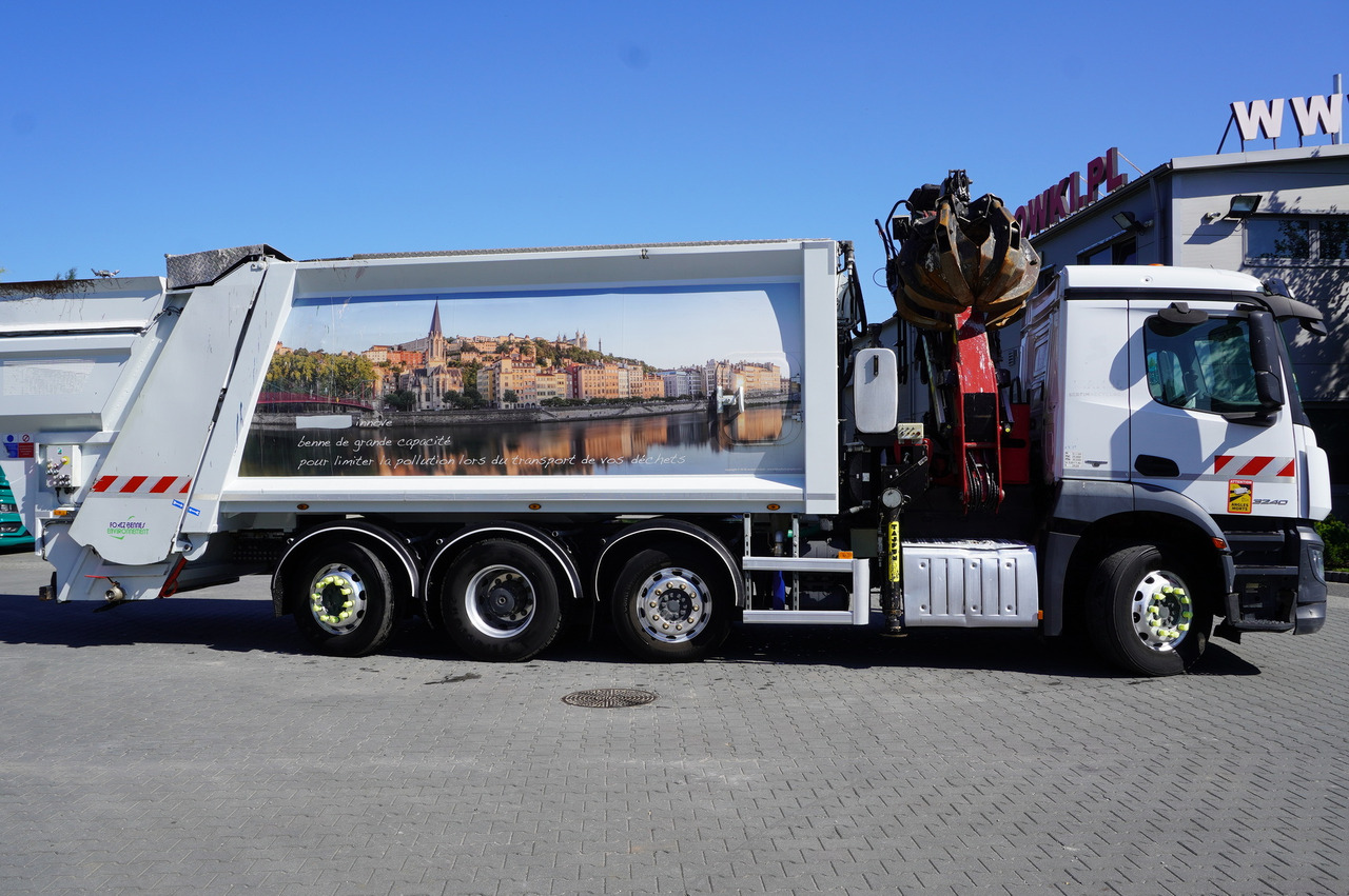 MERCEDES-BENZ Antos 3240 8x2 / Tajfun 5T crane / Farid Industries garbage truck/ 3 steered axles - Vacuum truck: picture 2 MERCEDES-BENZ Antos 3240 8x2 / Tajfun 5T crane / Farid Industries garbage truck/ 3 steered axles - Vacuum truck: picture 2