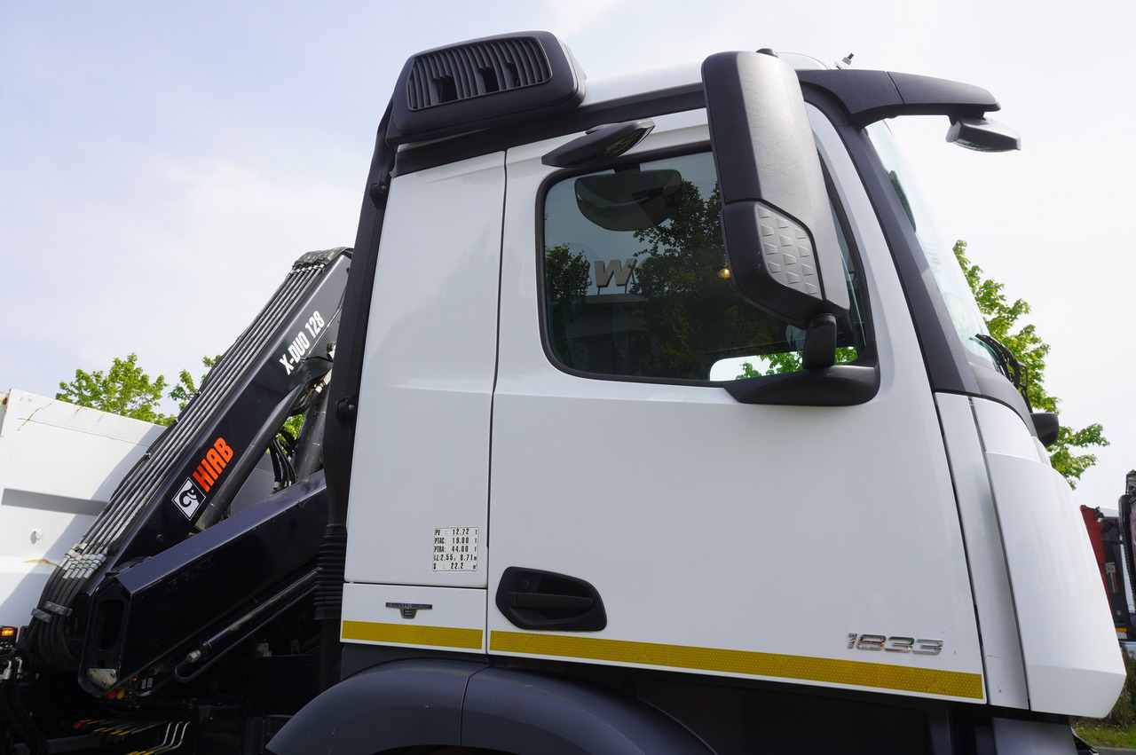 Crane truck, Crane truck MERCEDES-BENZ Arocs 1833 / 87,000 km!!! / Hds HIAB X-DUO 128 B-2 / three-sided tipper: picture 22 Crane truck, Crane truck MERCEDES-BENZ Arocs 1833 / 87,000 km!!! / Hds HIAB X-DUO 128 B-2 / three-sided tipper: picture 22