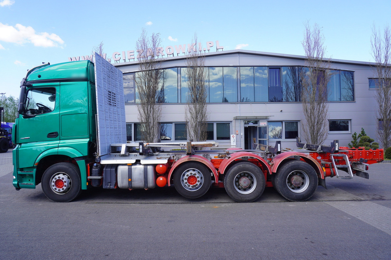 Mercedes-Benz Arocs 3563 8 × 4 / 630 HP / steered axle / Logging superstructure - Log truck: picture 4 Mercedes-Benz Arocs 3563 8 × 4 / 630 HP / steered axle / Logging superstructure - Log truck: picture 4