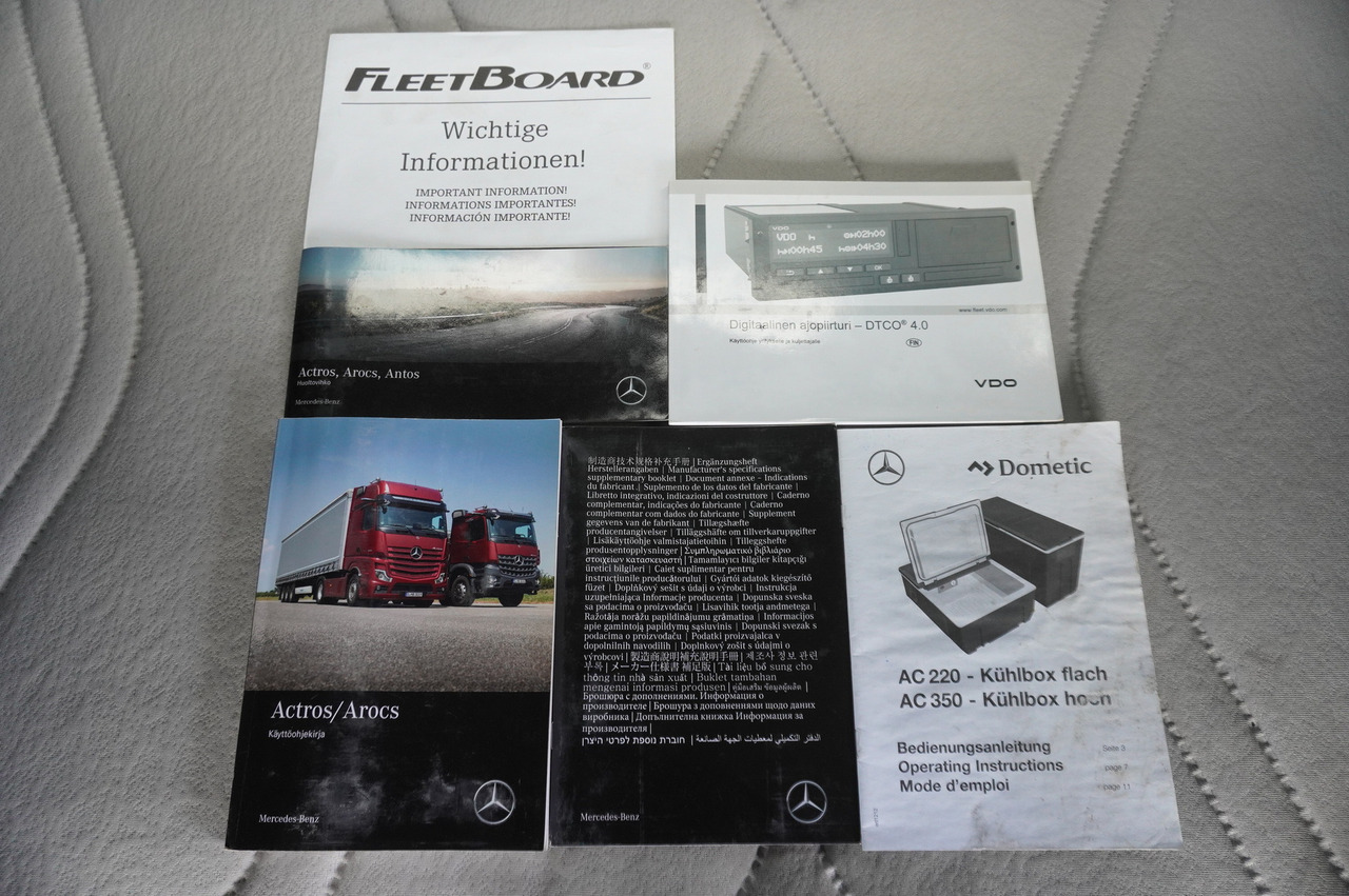 Crane truck for transportation of timber Mercedes-Benz Arocs 3563 8 × 4 / 630 HP / steered axle / Logging superstructure: picture 30 Crane truck for transportation of timber Mercedes-Benz Arocs 3563 8 × 4 / 630 HP / steered axle / Logging superstructure: picture 30