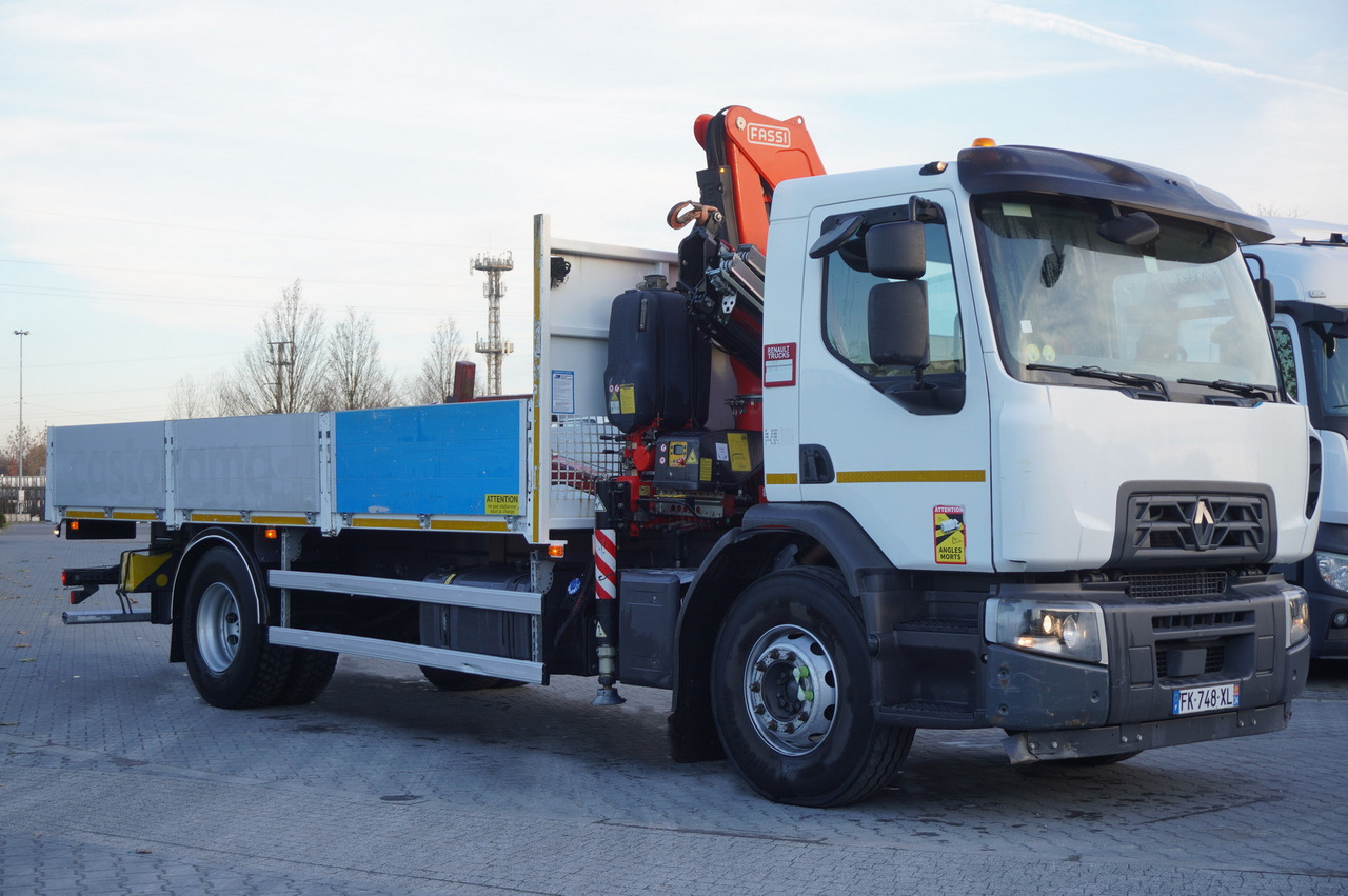 RENAULT C280 DTI 8 / FASSI crane 5.6 T / range 8 m / Flatbed 15 EPAL - Crane truck: picture 5 RENAULT C280 DTI 8 / FASSI crane 5.6 T / range 8 m / Flatbed 15 EPAL - Crane truck: picture 5