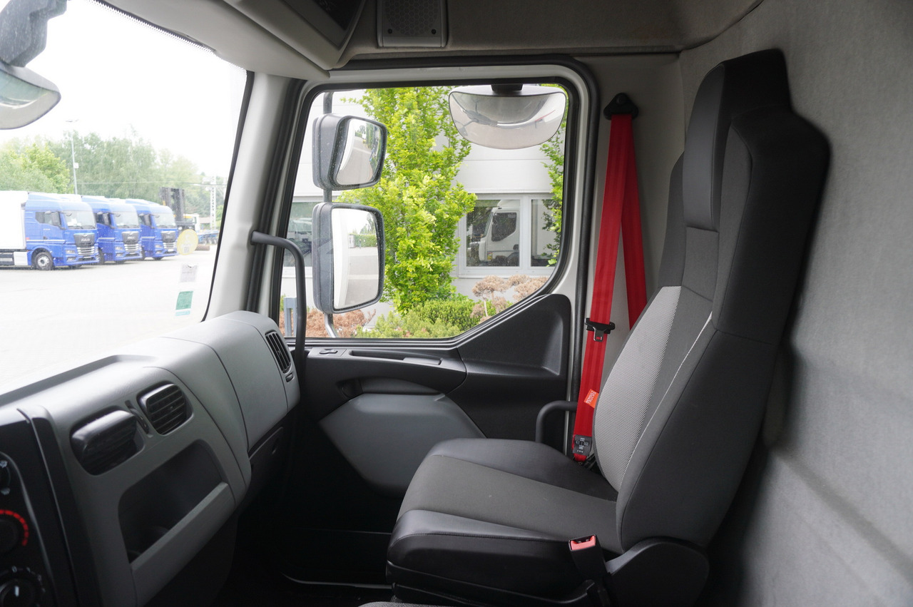 RENAULT D13 / 140 tho km !!! / Meat hook refrigerator / Thermoking T800R / 2 units leasing RENAULT D13 / 140 tho km !!! / Meat hook refrigerator / Thermoking T800R / 2 units: picture 20
