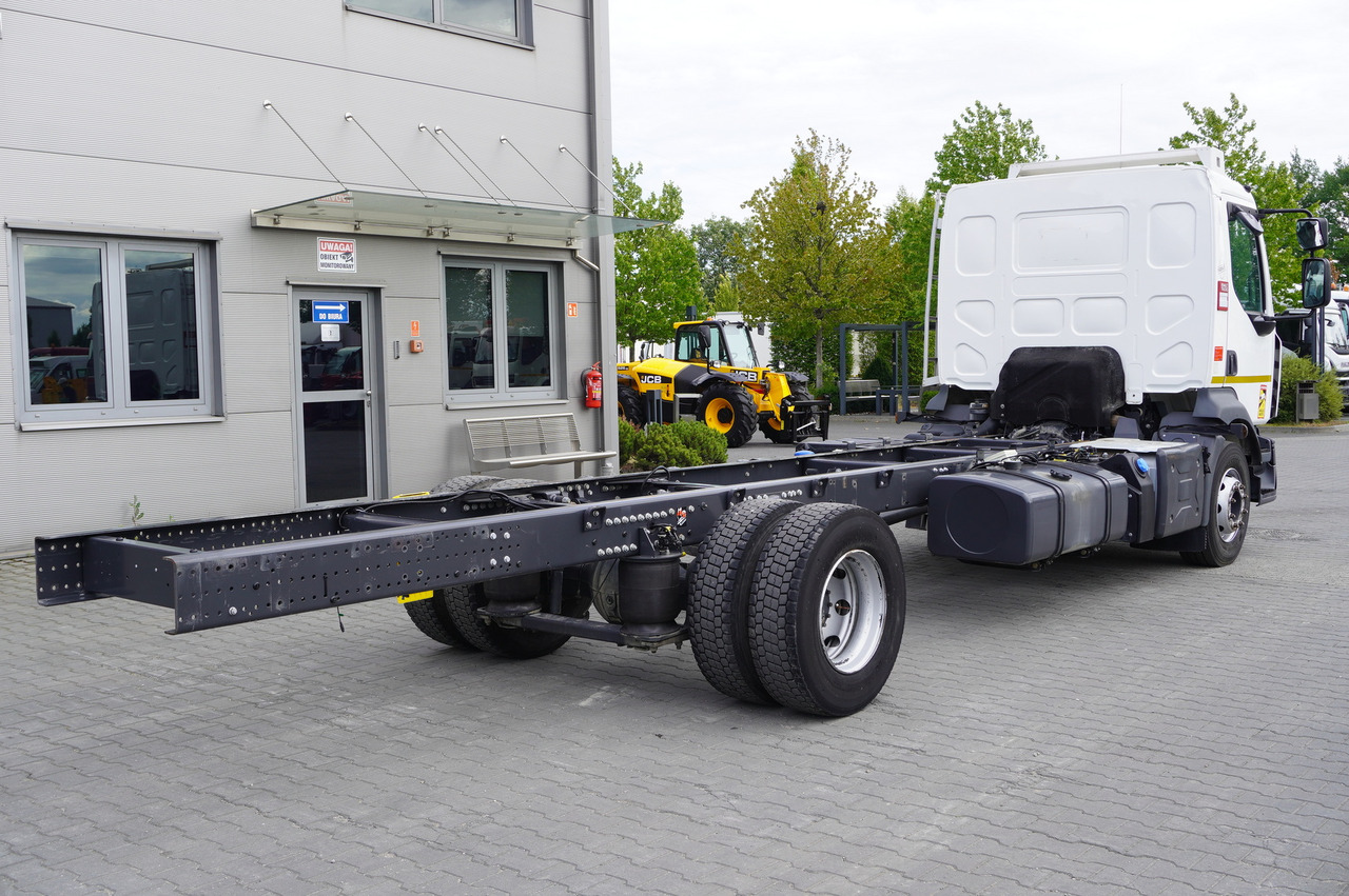 RENAULT D16 / Chassis 7.1 m / Differential lock - Cab chassis truck: picture 3 RENAULT D16 / Chassis 7.1 m / Differential lock - Cab chassis truck: picture 3