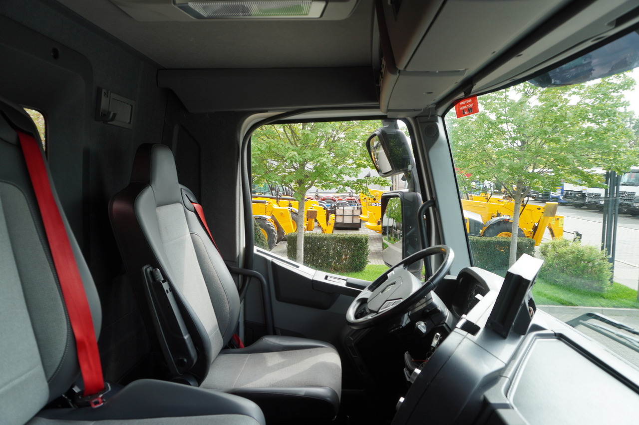 Tipper, Crane truck RENAULT K380 6×4 / FASSI F175 crane 7.85 t / 120 thousand km! / 2-sided tipper: picture 31 Tipper, Crane truck RENAULT K380 6×4 / FASSI F175 crane 7.85 t / 120 thousand km! / 2-sided tipper: picture 31