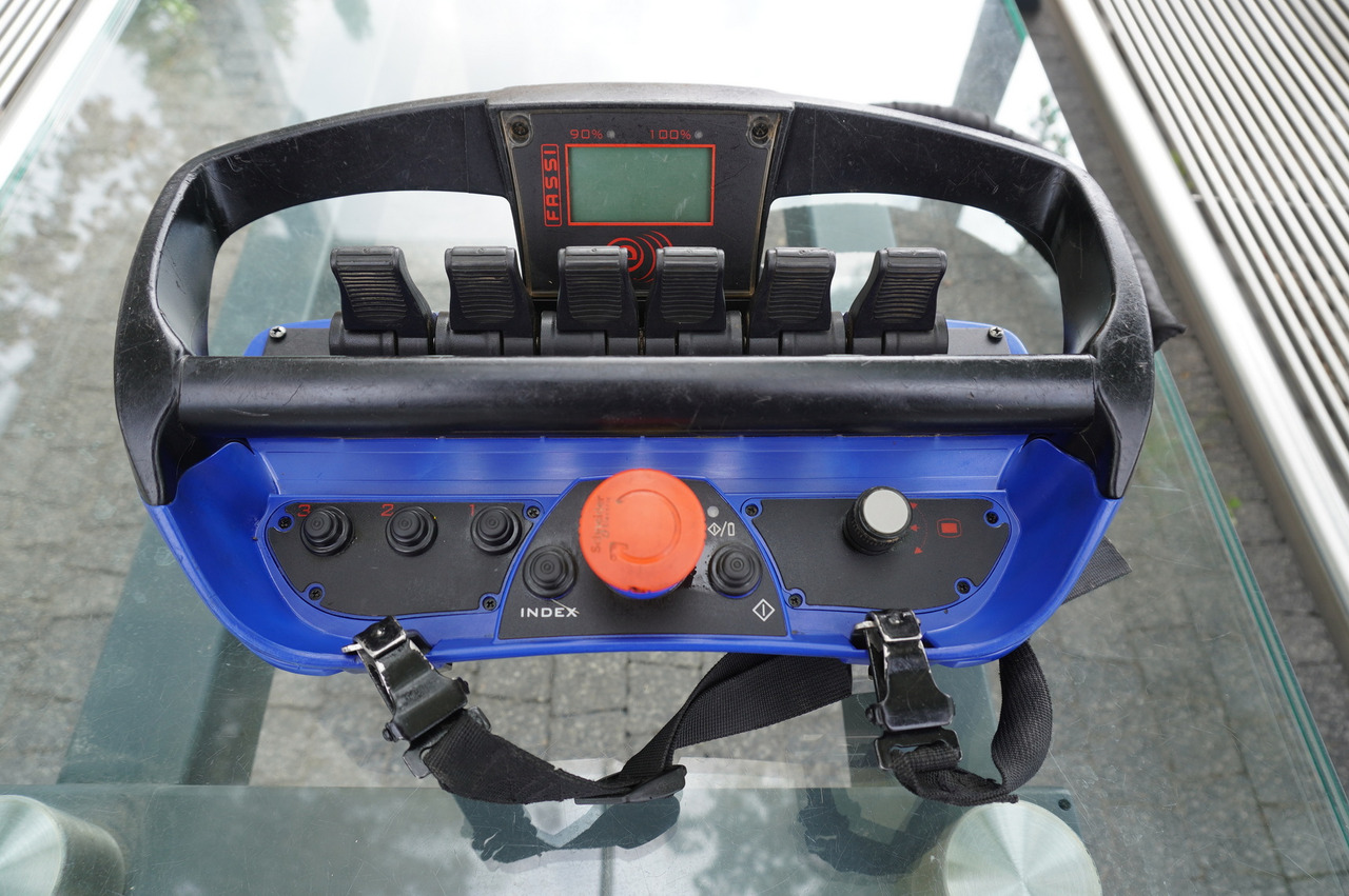 Tipper, Crane truck RENAULT K380 6×4 / FASSI F175 crane 7.85 t / 120 thousand km! / 2-sided tipper: picture 16 Tipper, Crane truck RENAULT K380 6×4 / FASSI F175 crane 7.85 t / 120 thousand km! / 2-sided tipper: picture 16