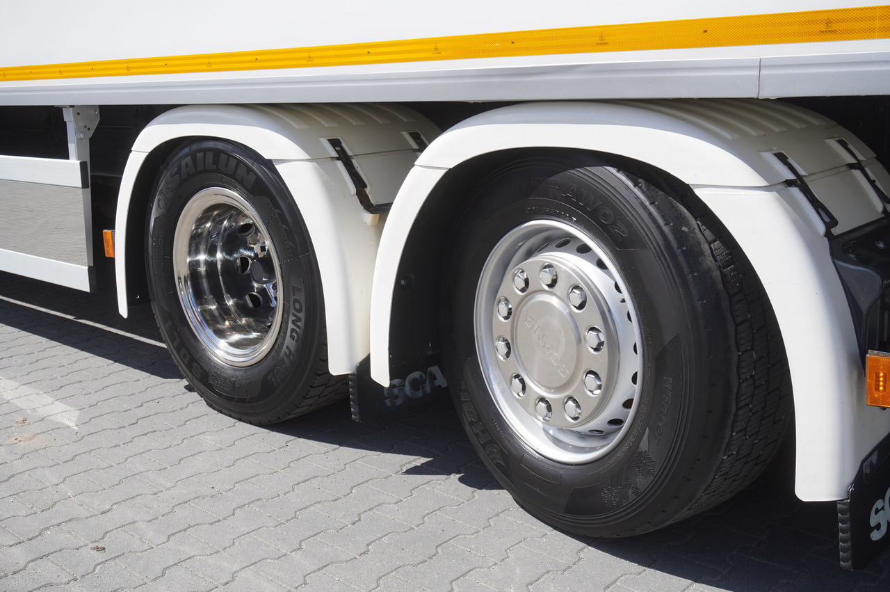 Refrigerator truck SCANIA R500 / Lecapitaine refrigerator 20 EPAL / Carrier Supra 950 / Steered 3rd axle: picture 12