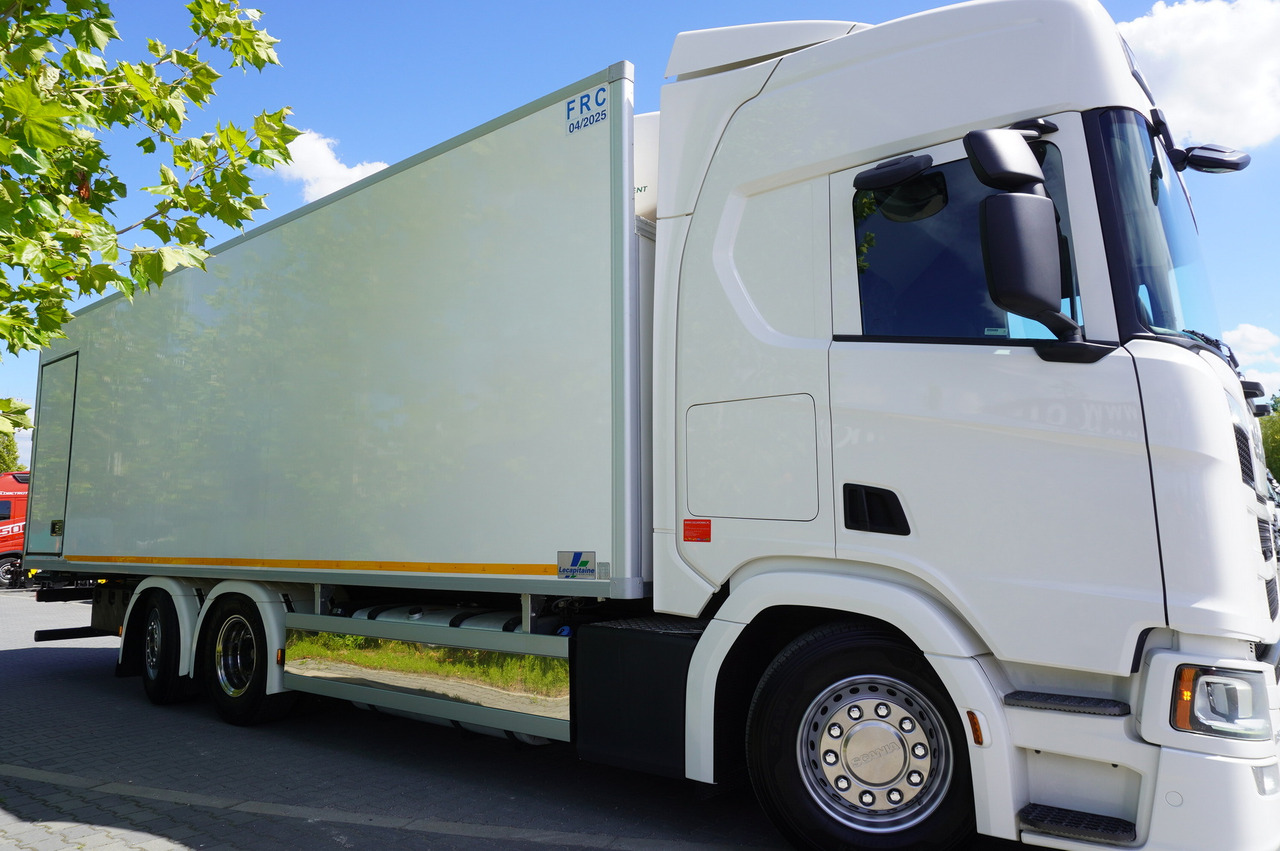 Refrigerator truck SCANIA R500 / Lecapitaine refrigerator 20 EPAL / Carrier Supra 950 / Steered 3rd axle: picture 6