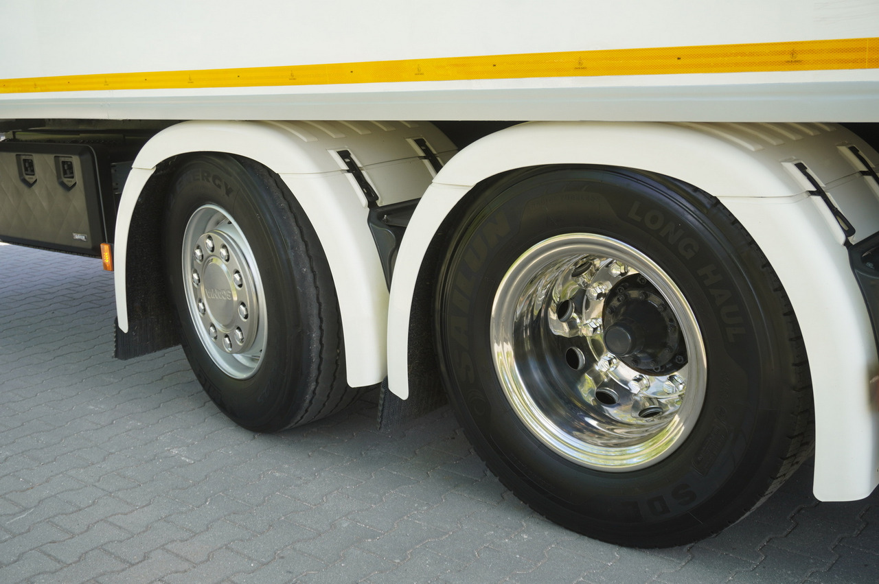 Refrigerator truck SCANIA R500 / Lecapitaine refrigerator 20 EPAL / Carrier Supra 950 / Steered 3rd axle: picture 14