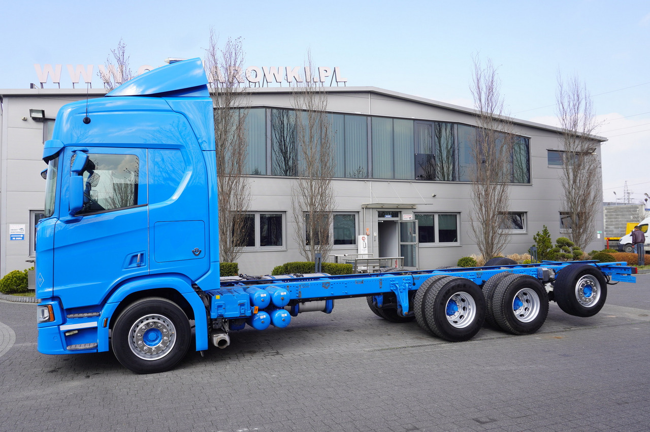 SCANIA R650 V8 / 650 HP/ frame 8.8 m / steered 4th axle - Cab chassis truck: picture 2 SCANIA R650 V8 / 650 HP/ frame 8.8 m / steered 4th axle - Cab chassis truck: picture 2