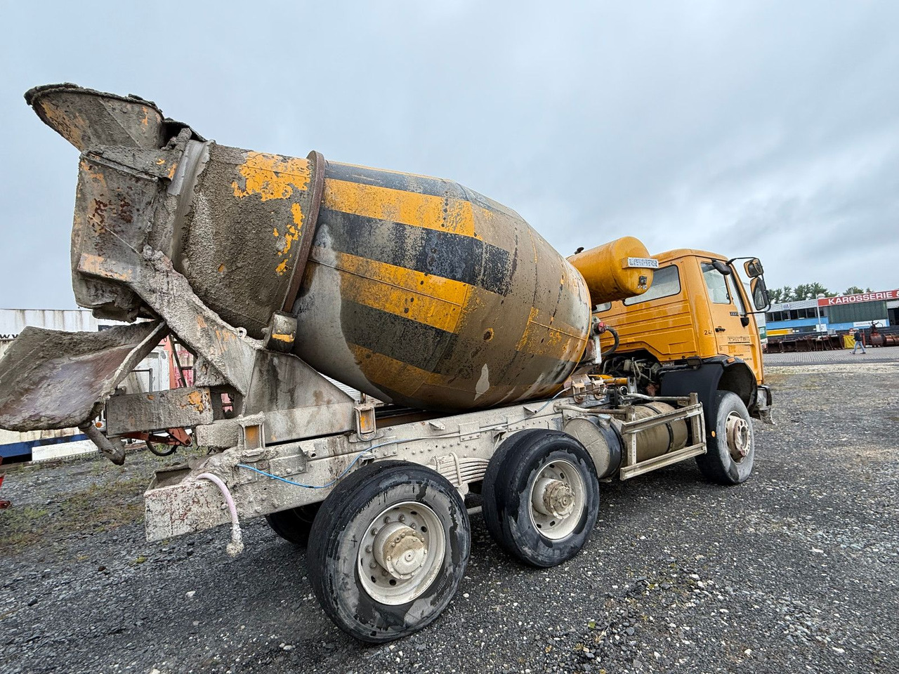 Mercedes-Benz 2225 - 6X4 - Concrete mixer truck: picture 2 Mercedes-Benz 2225 - 6X4 - Concrete mixer truck: picture 2