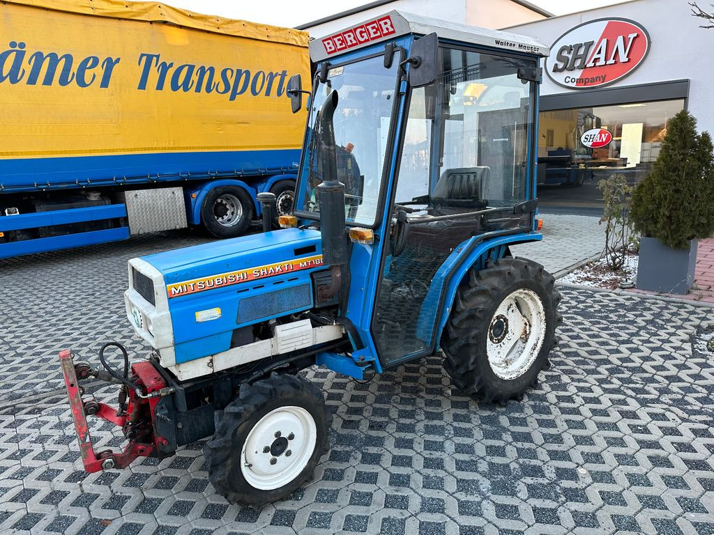 Mitsubishi MT 180 DL Winterdienst und mäherwerk - Municipal tractor: picture 3 Mitsubishi MT 180 DL Winterdienst und mäherwerk - Municipal tractor: picture 3