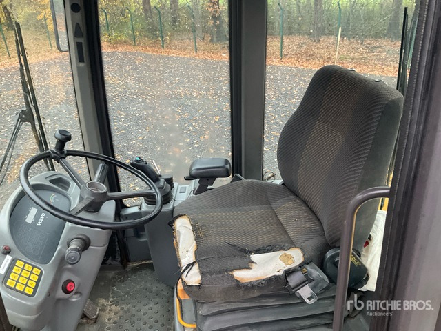 1998 Volvo L45 Wheel Loader - Wheel loader: picture 5 1998 Volvo L45 Wheel Loader - Wheel loader: picture 5