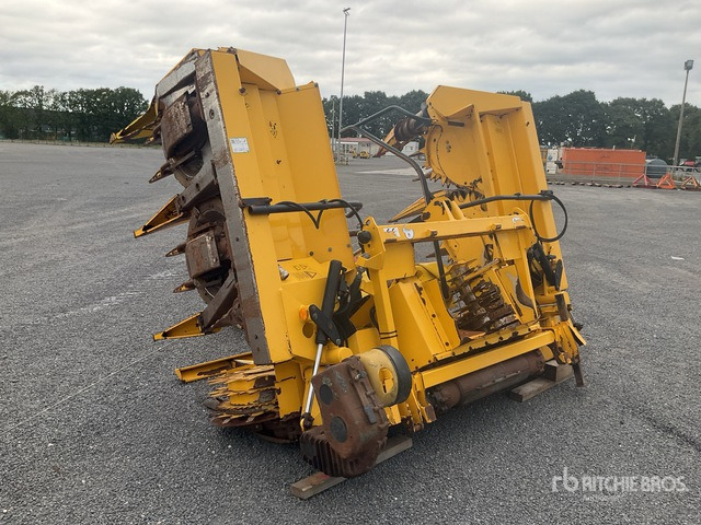 2010 New Holland 360 Forage Harvester Header - Forage harvester attachment: picture 4 2010 New Holland 360 Forage Harvester Header - Forage harvester attachment: picture 4