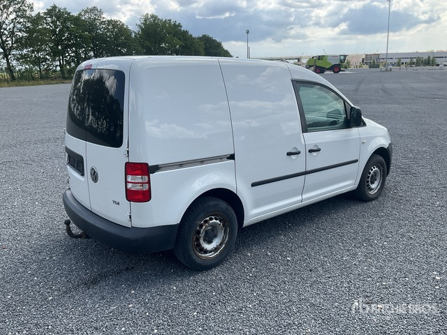 2011 Volkswagen Caddy TDI Automobile - Car: picture 4 2011 Volkswagen Caddy TDI Automobile - Car: picture 4