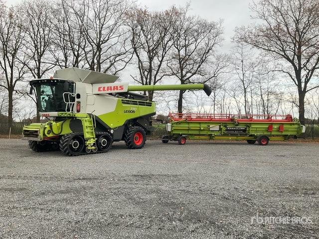 2016 Claas Lexion 770TT Combine Harvester - Combine harvester: picture 1 2016 Claas Lexion 770TT Combine Harvester - Combine harvester: picture 1