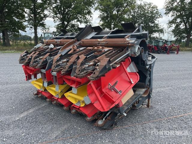 2021 Ziegler Corn Champion 8 Row Corn Combine Header - Corn header: picture 2 2021 Ziegler Corn Champion 8 Row Corn Combine Header - Corn header: picture 2