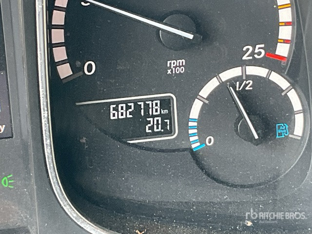 2015 Mercedes-Benz Actros 1845LS 4x2 S/A Sleeper Truck Tractor - Tractor unit: picture 4 2015 Mercedes-Benz Actros 1845LS 4x2 S/A Sleeper Truck Tractor - Tractor unit: picture 4