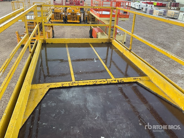 2000 Liftlux SL205-25D 4x4 4WDS/P Scissor Lift - Scissor lift: picture 3 2000 Liftlux SL205-25D 4x4 4WDS/P Scissor Lift - Scissor lift: picture 3