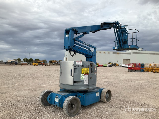 2001 Genie Z34/22N 2WD Electric Articulating Boom Lift - Articulated boom: picture 2 2001 Genie Z34/22N 2WD Electric Articulating Boom Lift - Articulated boom: picture 2