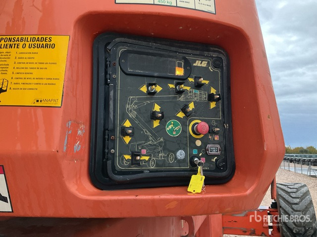 2005 JLG 1250AJP 4WD Diesel Articulating Boom Lift - Articulated boom: picture 3 2005 JLG 1250AJP 4WD Diesel Articulating Boom Lift - Articulated boom: picture 3