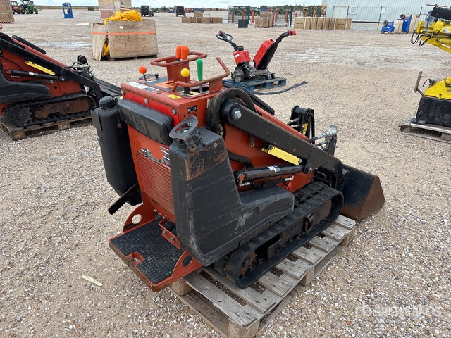 2006 Ditch Witch SK350 Compact Track Loader - Compact track loader: picture 4 2006 Ditch Witch SK350 Compact Track Loader - Compact track loader: picture 4