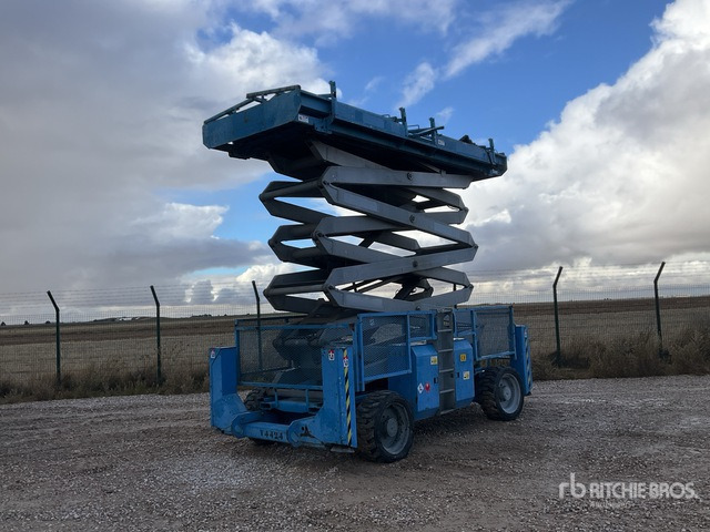 2006 Genie GS5390RT 4x4 Diesel Scissor Lift - Scissor lift: picture 1 2006 Genie GS5390RT 4x4 Diesel Scissor Lift - Scissor lift: picture 1