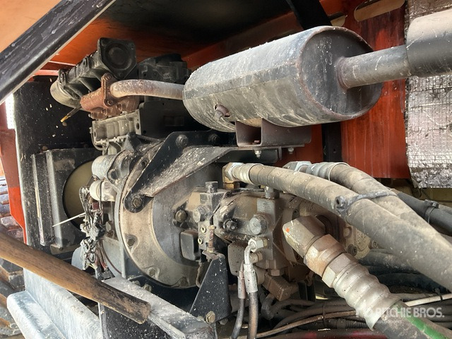 2006 JLG 3394 RT 4x4 Diesel Scissor Lift - Scissor lift: picture 4 2006 JLG 3394 RT 4x4 Diesel Scissor Lift - Scissor lift: picture 4