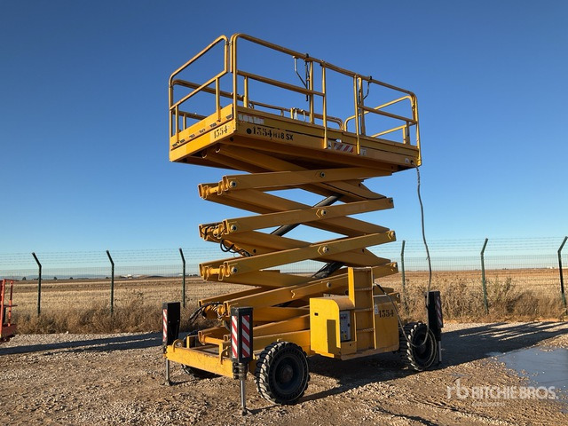 2007 Haulotte H18SX 4x4 Diesel Scissor Lift - Scissor lift: picture 1 2007 Haulotte H18SX 4x4 Diesel Scissor Lift - Scissor lift: picture 1