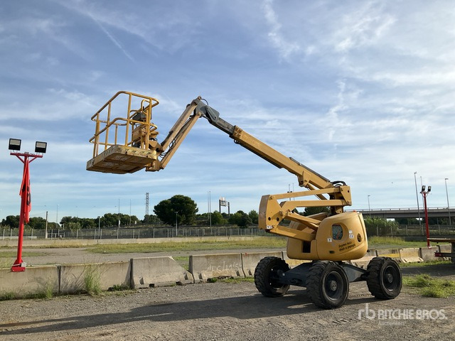 2007 Haulotte HA16PXNT 4WD Diesel Articulating Boom Lift - Articulated boom: picture 2 2007 Haulotte HA16PXNT 4WD Diesel Articulating Boom Lift - Articulated boom: picture 2