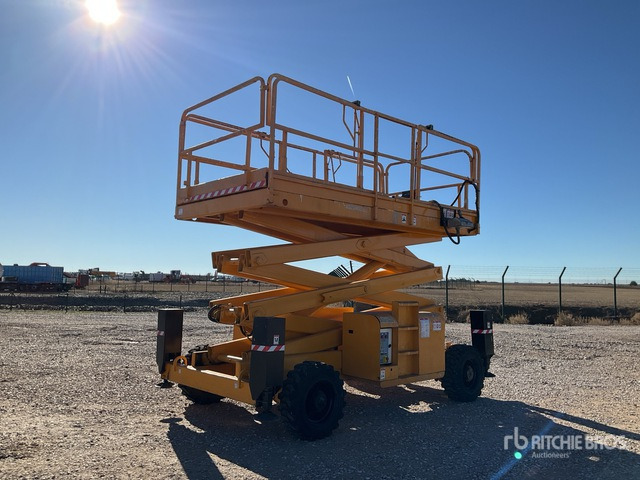 2011 Haulotte H12SX Scissor Lift - Scissor lift: picture 2 2011 Haulotte H12SX Scissor Lift - Scissor lift: picture 2