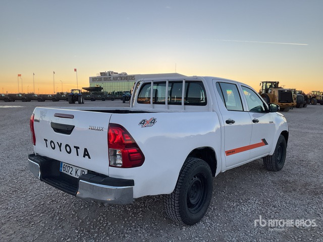 2017 Toyota Hilux 4x4 Crew Cab Pickup - Pickup truck: picture 3 2017 Toyota Hilux 4x4 Crew Cab Pickup - Pickup truck: picture 3