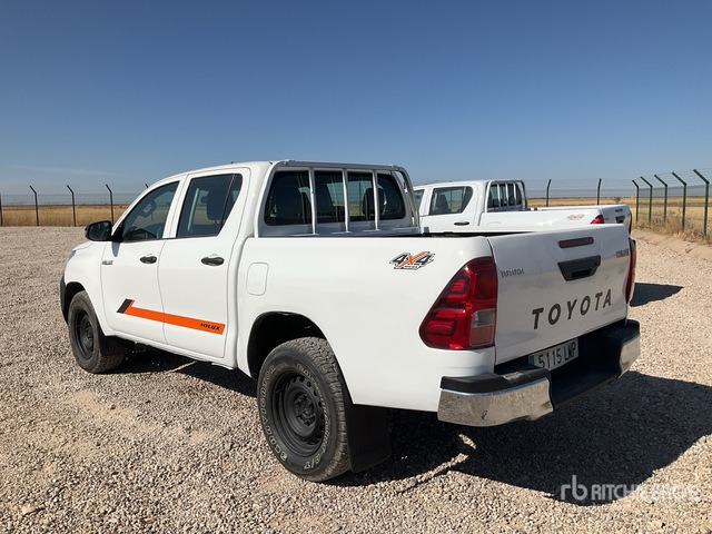 2020 Toyota Hilux 4x4 Crew Cab Pickup - Pickup truck: picture 3 2020 Toyota Hilux 4x4 Crew Cab Pickup - Pickup truck: picture 3