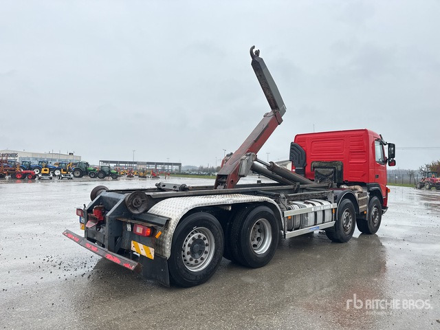 2003 Volvo FM12 8x2 Roll-Off Truck - Hook lift truck: picture 3 2003 Volvo FM12 8x2 Roll-Off Truck - Hook lift truck: picture 3