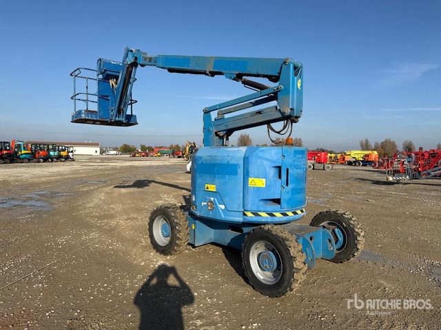 2004 Genie Z-34/22 Diesel Articulating Boom Lift - Articulated boom: picture 4 2004 Genie Z-34/22 Diesel Articulating Boom Lift - Articulated boom: picture 4