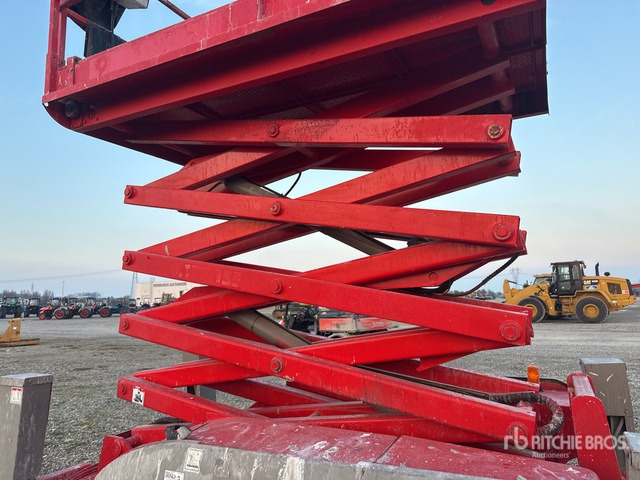 2008 Haulotte Compact12DX Diesel Scissor Lift - Scissor lift: picture 4 2008 Haulotte Compact12DX Diesel Scissor Lift - Scissor lift: picture 4