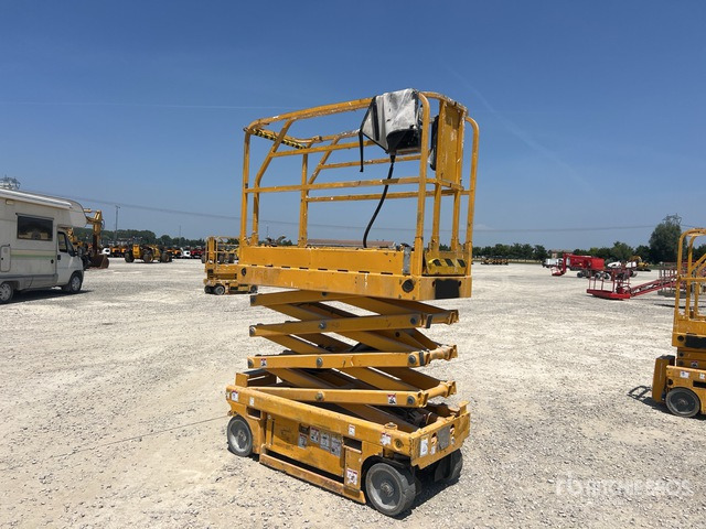 2008 Haulotte Optimum 8 Scissor Lift - Scissor lift: picture 2 2008 Haulotte Optimum 8 Scissor Lift - Scissor lift: picture 2