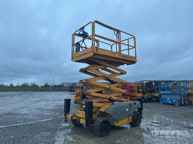 2010 Haulotte Compact12DX Diesel Scissor Lift - Scissor lift: picture 2 2010 Haulotte Compact12DX Diesel Scissor Lift - Scissor lift: picture 2
