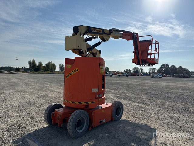 2012 JLG E300 AJP Electric Articulating Boom Lift - Articulated boom: picture 4 2012 JLG E300 AJP Electric Articulating Boom Lift - Articulated boom: picture 4