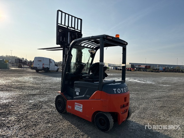 2015 Toyota 8FNMKT25 Electric Forklift - Electric forklift: picture 2 2015 Toyota 8FNMKT25 Electric Forklift - Electric forklift: picture 2
