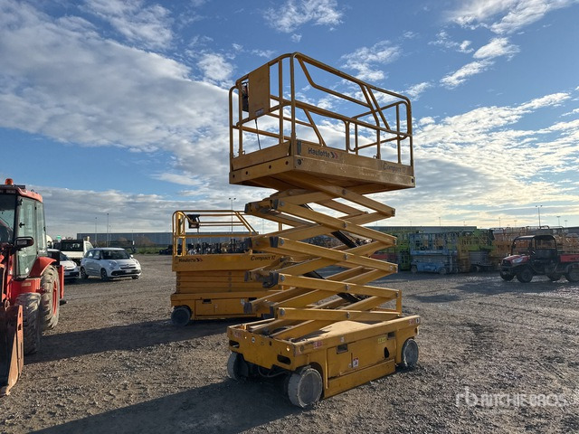 2016 Haulotte Compact12 Electric Scissor Lift - Scissor lift: picture 2 2016 Haulotte Compact12 Electric Scissor Lift - Scissor lift: picture 2