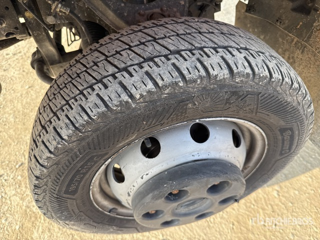 2016 Nissan 2016 Socage T318 18 m on Bucket Truck - Truck mounted aerial platform: picture 4 2016 Nissan 2016 Socage T318 18 m on Bucket Truck - Truck mounted aerial platform: picture 4