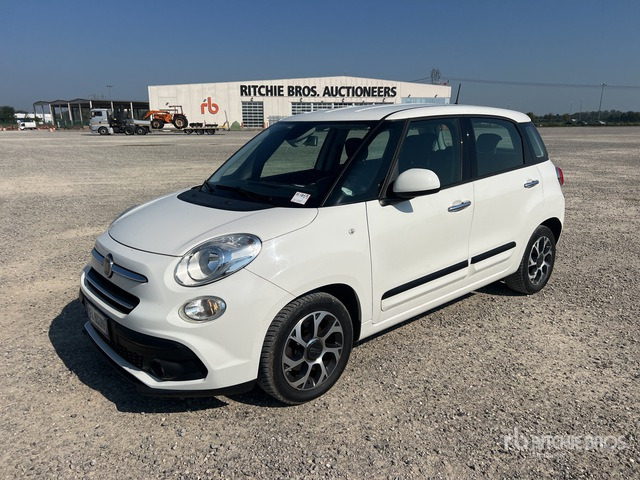2017 Fiat 500L Automobile - Car: picture 2 2017 Fiat 500L Automobile - Car: picture 2