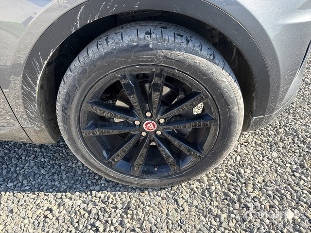 2020 Jaguar E Pace 2.0D I4 CHEQUERED FLAG AUTO 4WD SUV - SUV: picture 4 2020 Jaguar E Pace 2.0D I4 CHEQUERED FLAG AUTO 4WD SUV - SUV: picture 4