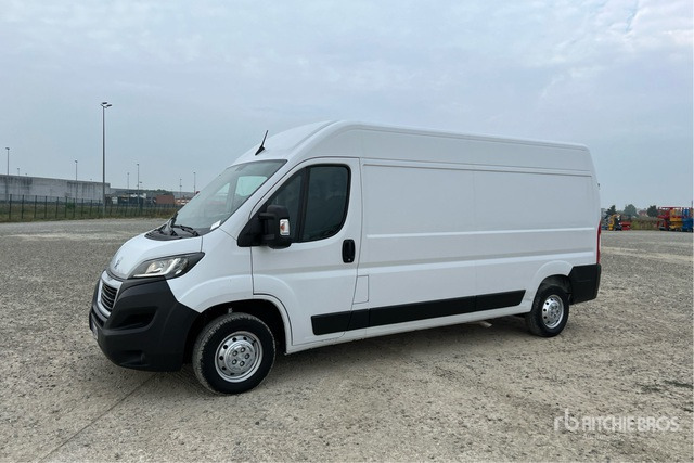 2021 Peugeot Boxer 333 L3H2 2.2 BLUEHDI 140CV S&S Van Truck - Panel van: picture 2 2021 Peugeot Boxer 333 L3H2 2.2 BLUEHDI 140CV S&S Van Truck - Panel van: picture 2